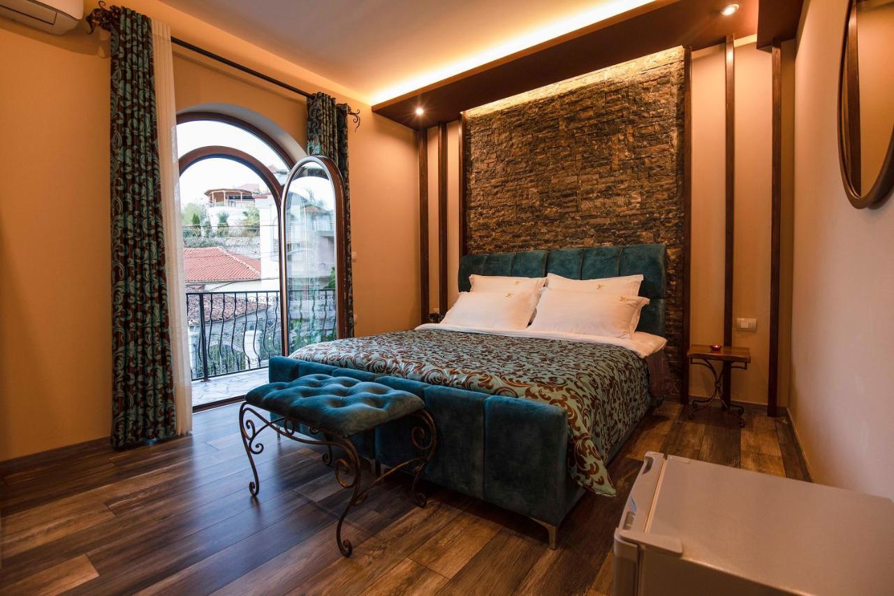 Vila Eden Boutique Hotel Korce Extérieur photo