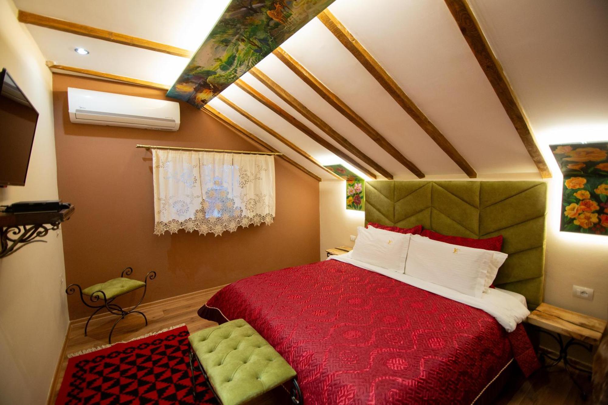 Vila Eden Boutique Hotel Korce Extérieur photo