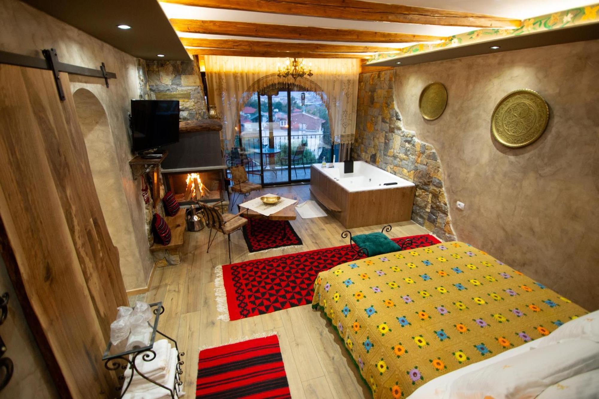 Vila Eden Boutique Hotel Korce Extérieur photo