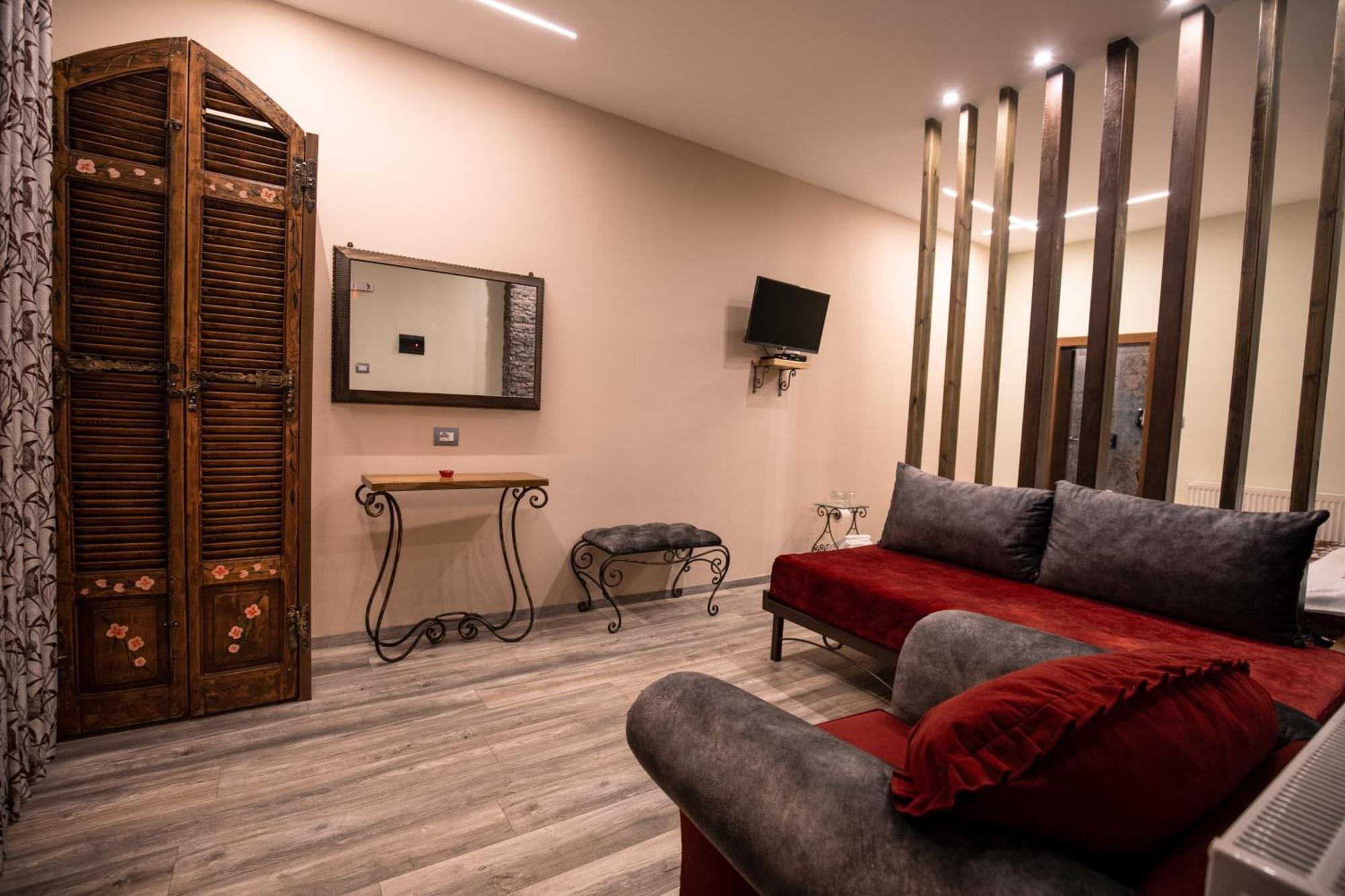 Vila Eden Boutique Hotel Korce Chambre photo