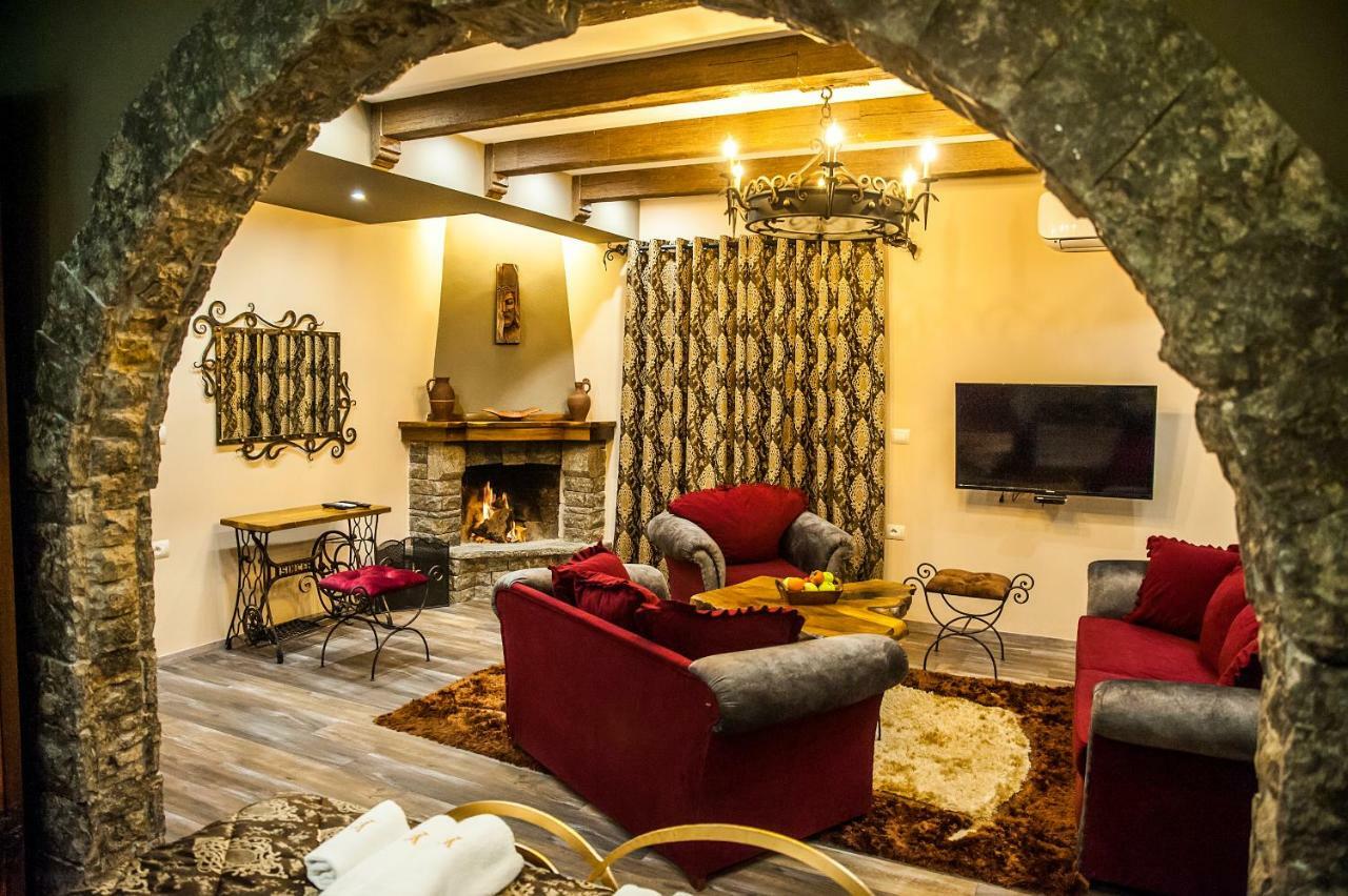 Vila Eden Boutique Hotel Korce Extérieur photo